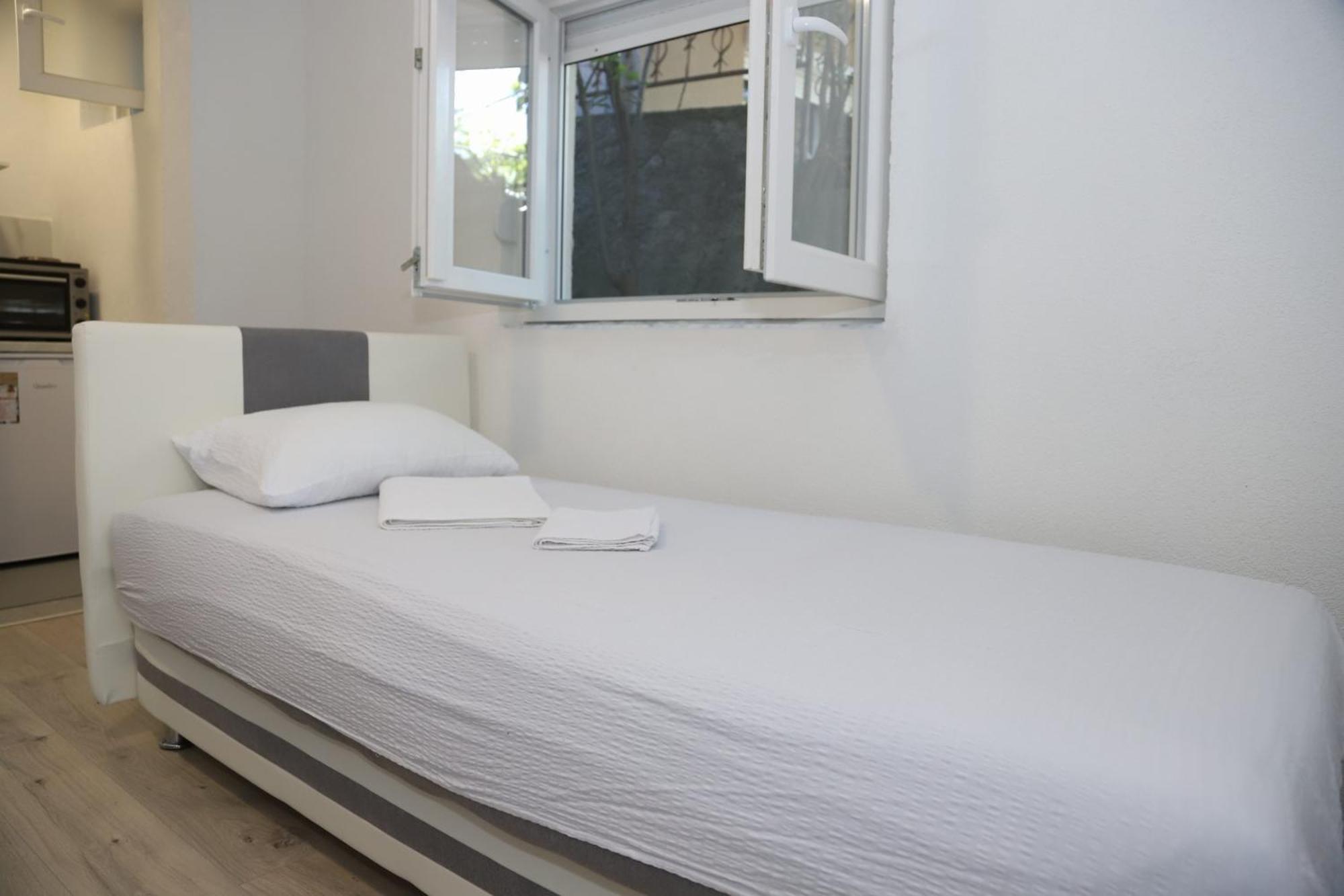 Apartman Hadze โมสตาร์ ภายนอก รูปภาพ