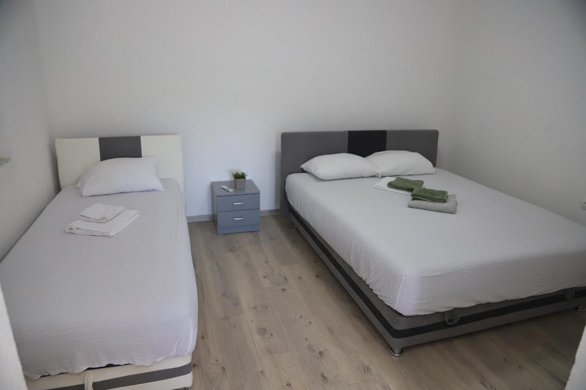 Apartman Hadze โมสตาร์ ภายนอก รูปภาพ